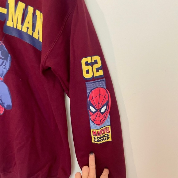 Marvel Comics Spider-Man Graphic Sweatshirt Burgundy Pullover Men's M - Picture 3 of 8